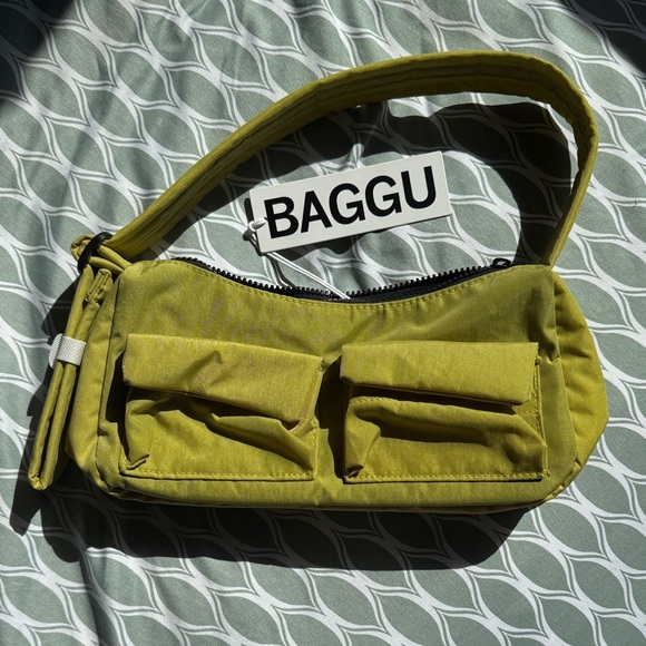 BAGGU Lemongrass Cargo Shoulder Bag - Picture 1 of 2